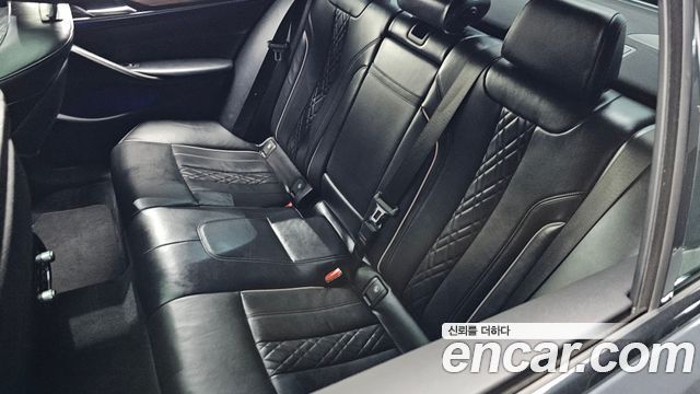 BMW 5-Series 530i xDrive M Sport Package Plus