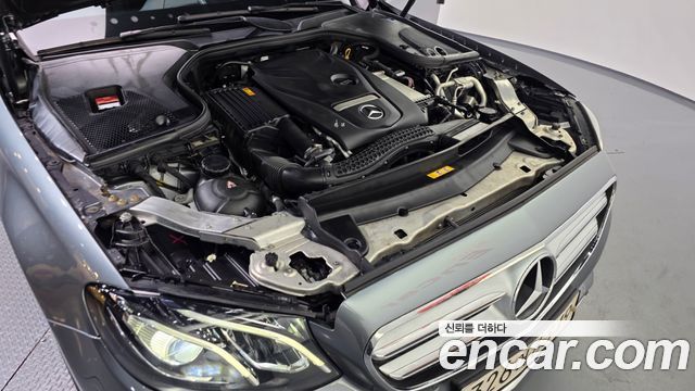 Mercedes-Benz E-Class E300 Avantgarde