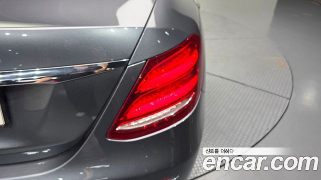 Mercedes-Benz E-Class E300 Avantgarde