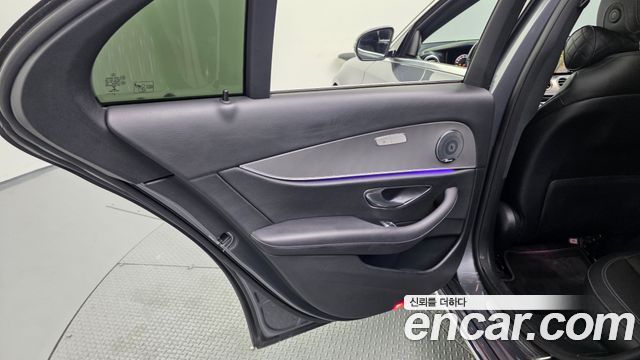 Mercedes-Benz E-Class E300 Avantgarde