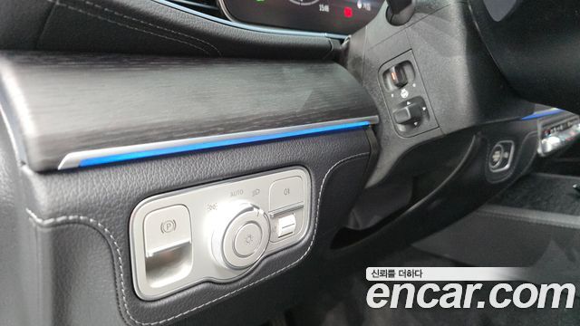 Mercedes-Benz GLE-Class GLE300d 4MATIC