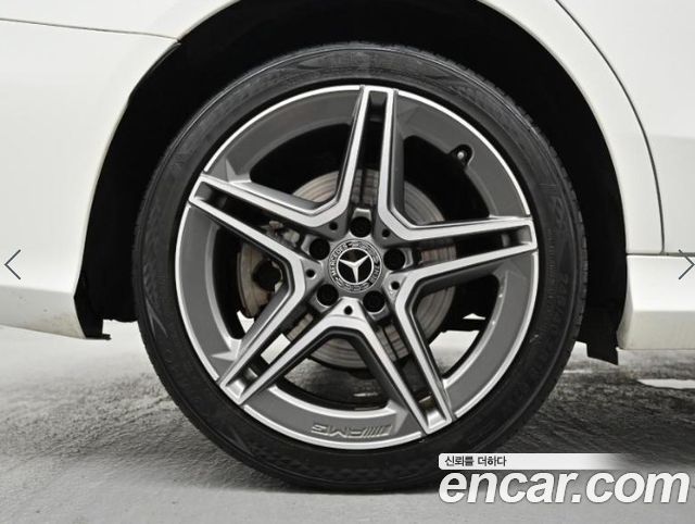Mercedes-Benz C-Class C300e 4MATIC AMG Line
