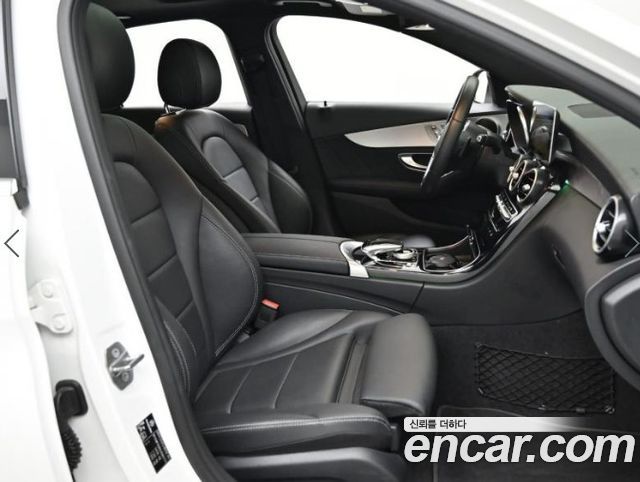 Mercedes-Benz C-Class C300e 4MATIC AMG Line