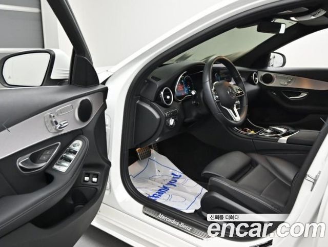 Mercedes-Benz C-Class C300e 4MATIC AMG Line