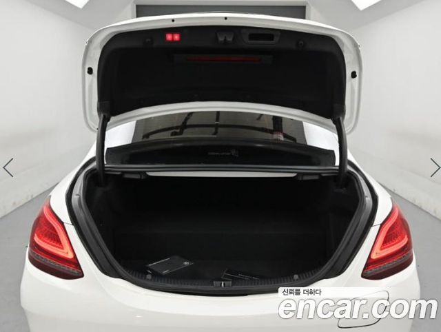 Mercedes-Benz C-Class C300e 4MATIC AMG Line