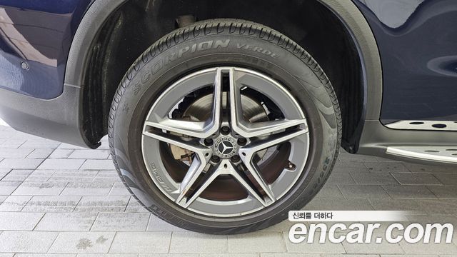 Mercedes-Benz GLC-Class GLC300e 4MATIC Coupe Premium package