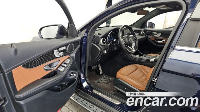 Mercedes-Benz GLC-Class GLC300e 4MATIC Coupe Premium package