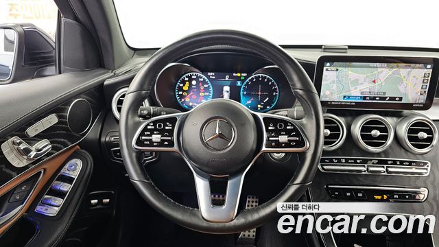 Mercedes-Benz GLC-Class GLC300e 4MATIC Coupe Premium package