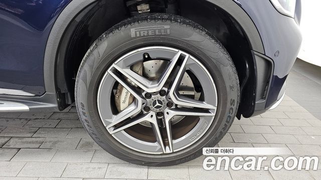 Mercedes-Benz GLC-Class GLC300e 4MATIC Coupe Premium package
