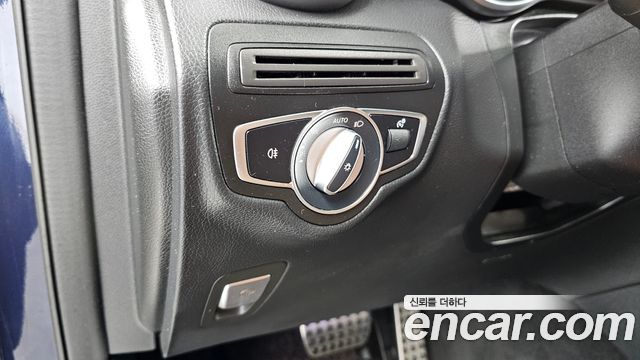 Mercedes-Benz GLC-Class GLC300e 4MATIC Coupe Premium package