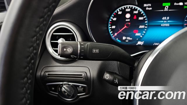 Mercedes-Benz GLC-Class GLC300e 4MATIC Coupe Premium package