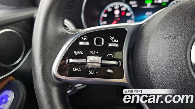 Mercedes-Benz GLC-Class GLC300e 4MATIC Coupe Premium package