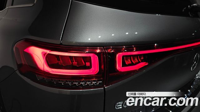 Mercedes-Benz EQB EQB300 4MATIC AMG Line