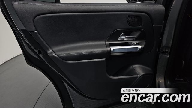 Mercedes-Benz EQB EQB300 4MATIC AMG Line