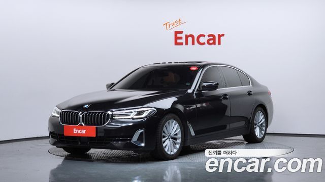 BMW 5-Series 520i Luxury