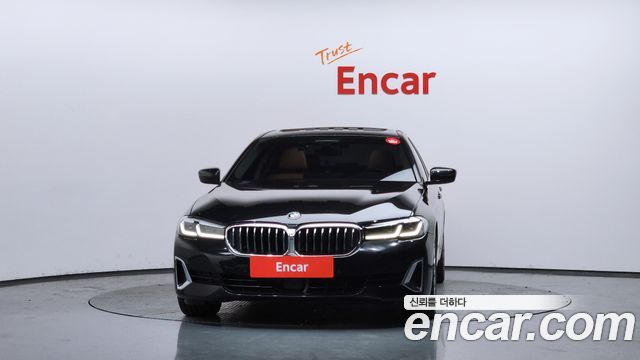 BMW 5-Series 520i Luxury