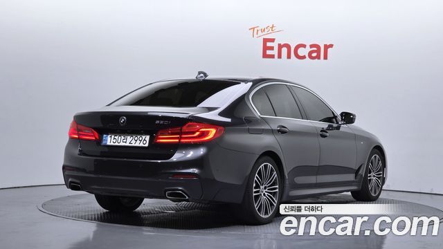 BMW 5-Series 530i M Sport Package Plus