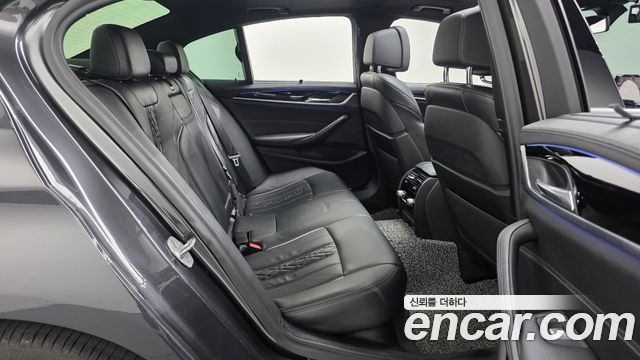 BMW 5-Series 530i M Sport Package Plus