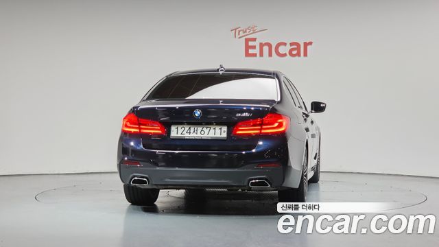 BMW 5-Series 530i M Sport Package Plus