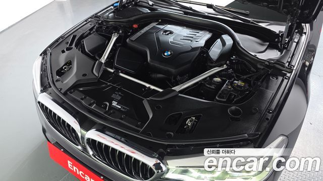 BMW 5-Series 530i M Sport Package Plus