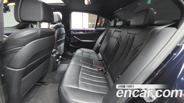 BMW 5-Series 530i M Sport Package Plus