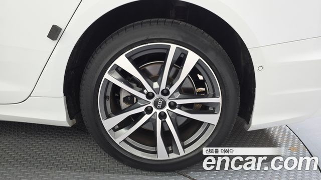 Audi A6 45 TFSI Premium