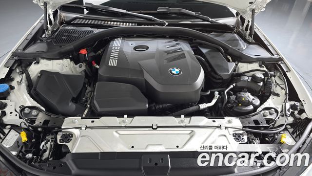 BMW 3-Series 320i