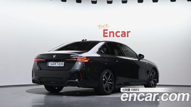 BMW 5-Series 530i xDrive M Sport