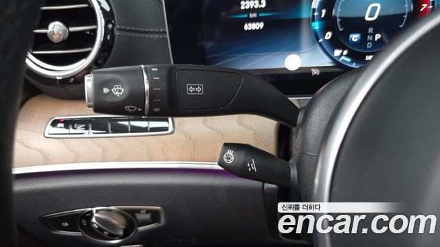 Mercedes-Benz E-Class E300 4MATIC Exclusive
