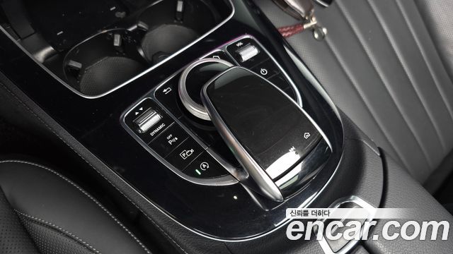 Mercedes-Benz E-Class E300 4MATIC Exclusive
