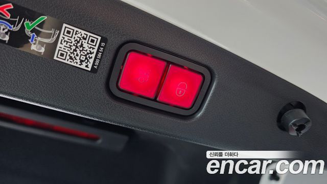 Mercedes-Benz E-Class E200 Avantgarde