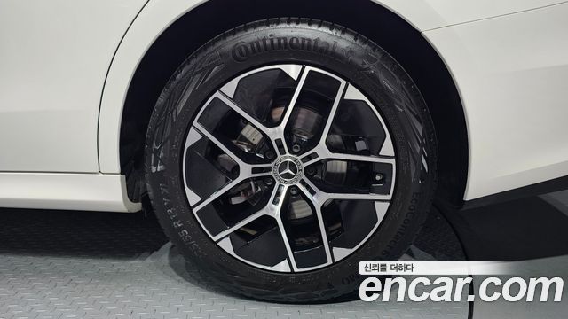 Mercedes-Benz E-Class E200 Avantgarde