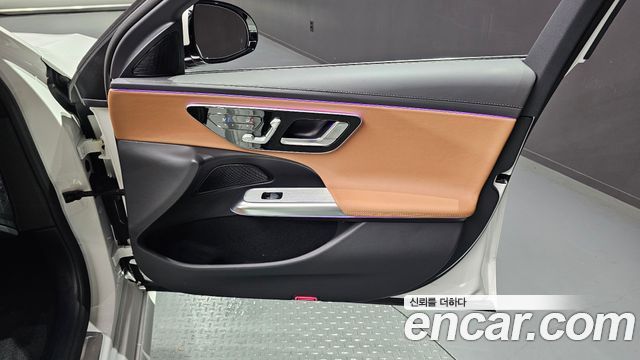 Mercedes-Benz E-Class E200 Avantgarde