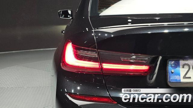 BMW 3-Series M340i Performance