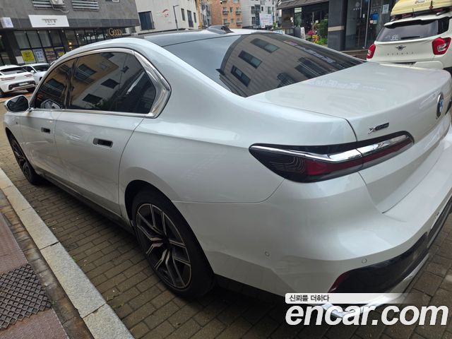 BMW 7-Series 740i xDrive M Sport