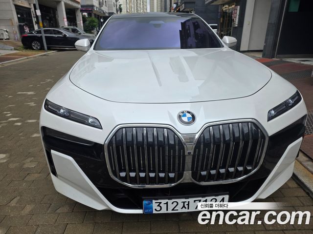 BMW 7-Series 740i xDrive M Sport