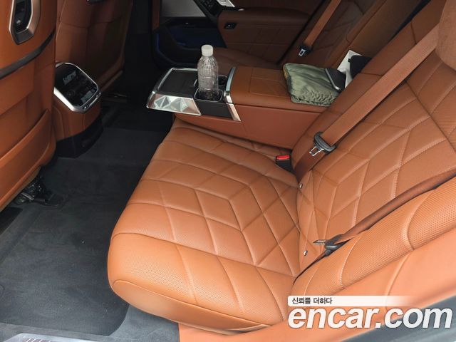 BMW 7-Series 740i xDrive M Sport