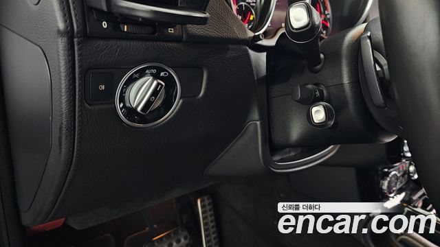 Mercedes-Benz G-Class G63 AMG