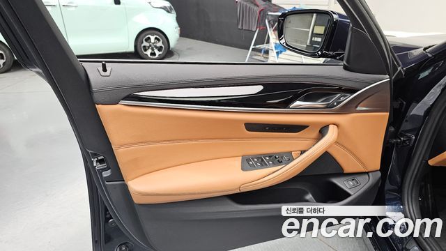 BMW 5-Series 520d Luxury Special Edition