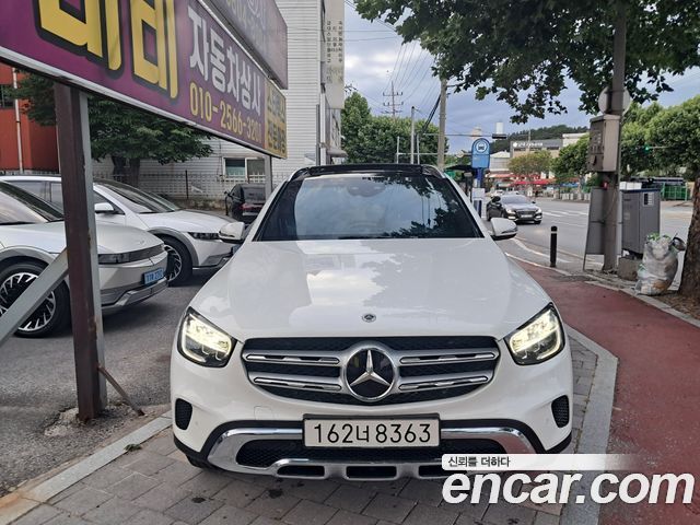 Mercedes-Benz GLC-Class GLC300e 4MATIC