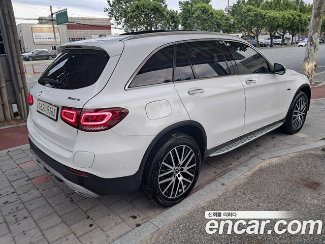 Mercedes-Benz GLC-Class GLC300e 4MATIC