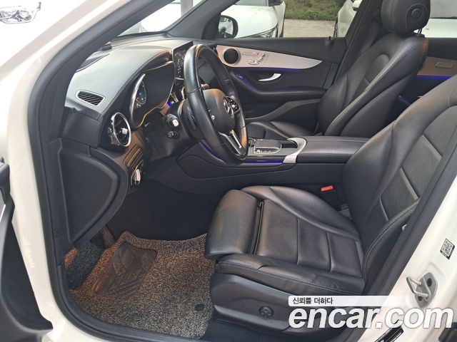 Mercedes-Benz GLC-Class GLC300e 4MATIC