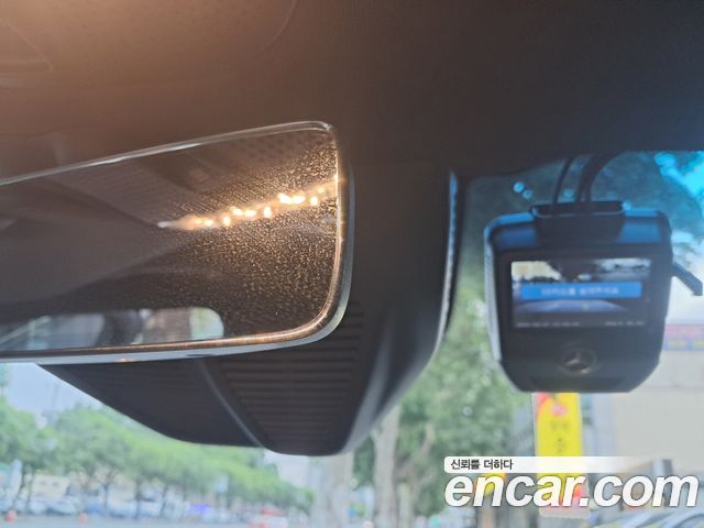 Mercedes-Benz GLC-Class GLC300e 4MATIC