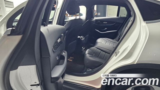Mercedes-Benz GLC-Class GCL300 4MATIC Coupe