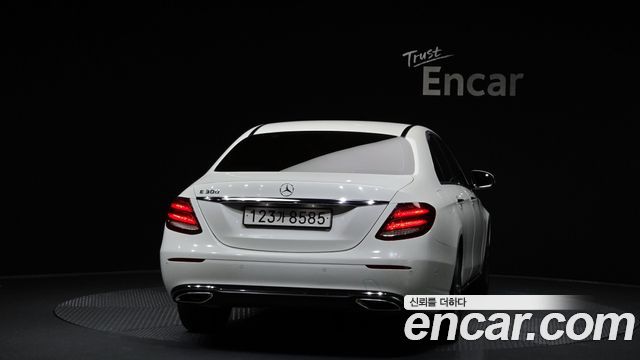 Mercedes-Benz E-Class E300 Avantgarde