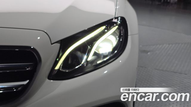 Mercedes-Benz E-Class E300 Avantgarde