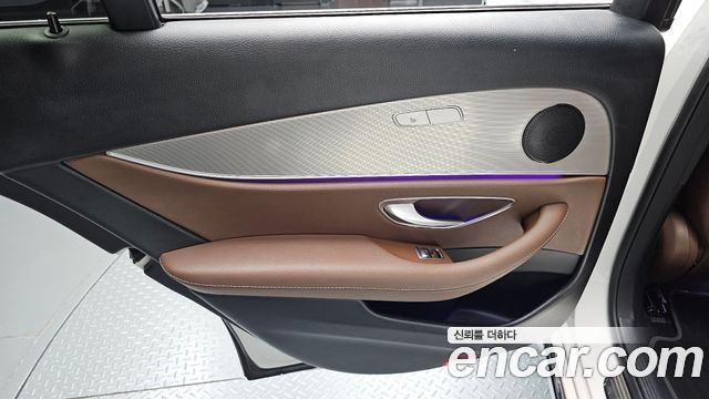 Mercedes-Benz E-Class E300 Avantgarde