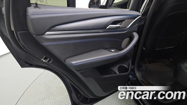 BMW iX3 M Sports