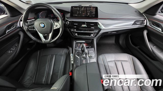 BMW 5-Series 520i Luxury