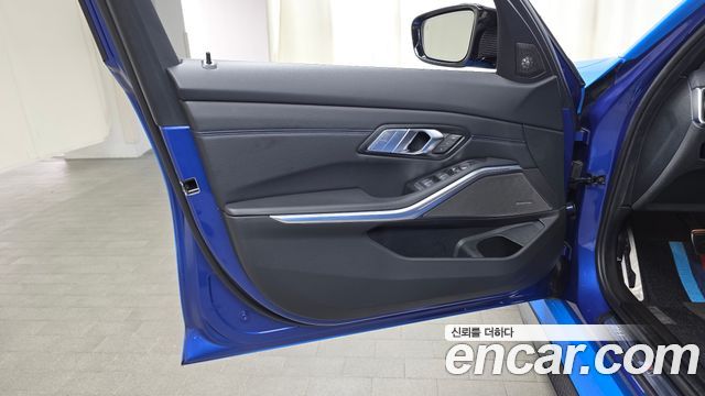 BMW 3-Series M340i Performance